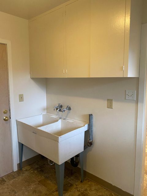 Tiny photo for 1826 Homedale Road, Klamath Falls, OR 97603 (MLS # 220211588)
