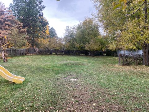Tiny photo for 1826 Homedale Road, Klamath Falls, OR 97603 (MLS # 220211588)