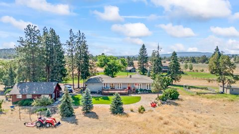 Tiny photo for 19190 Pinehurst Road, Bend, OR 97703 (MLS # 220215211)