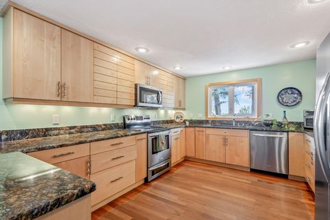 Tiny photo for 19190 Pinehurst Road, Bend, OR 97703 (MLS # 220215211)