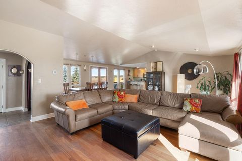 Tiny photo for 19190 Pinehurst Road, Bend, OR 97703 (MLS # 220215211)