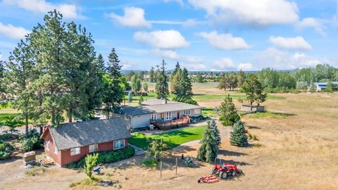 Tiny photo for 19190 Pinehurst Road, Bend, OR 97703 (MLS # 220215211)