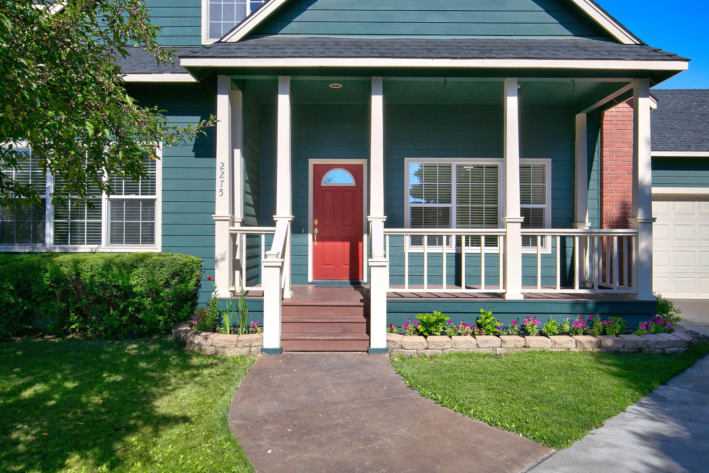 Oak Tree - Residential