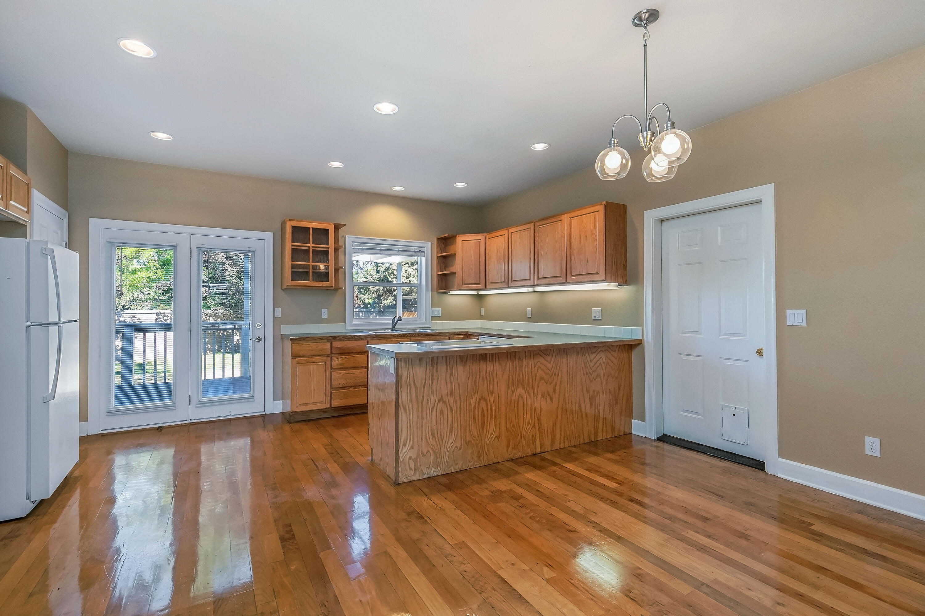 Oak Tree - Residential