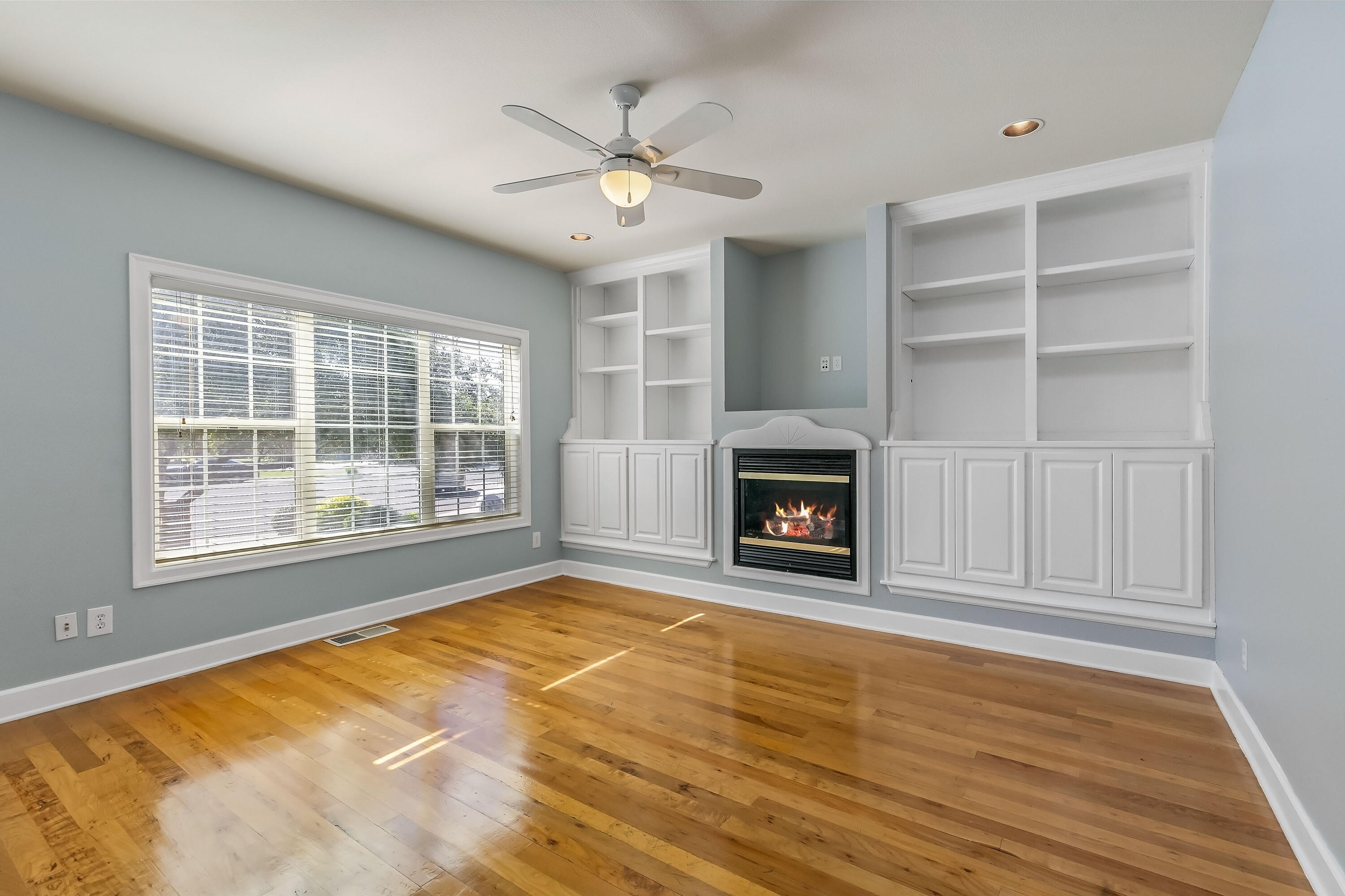 Oak Tree - Residential