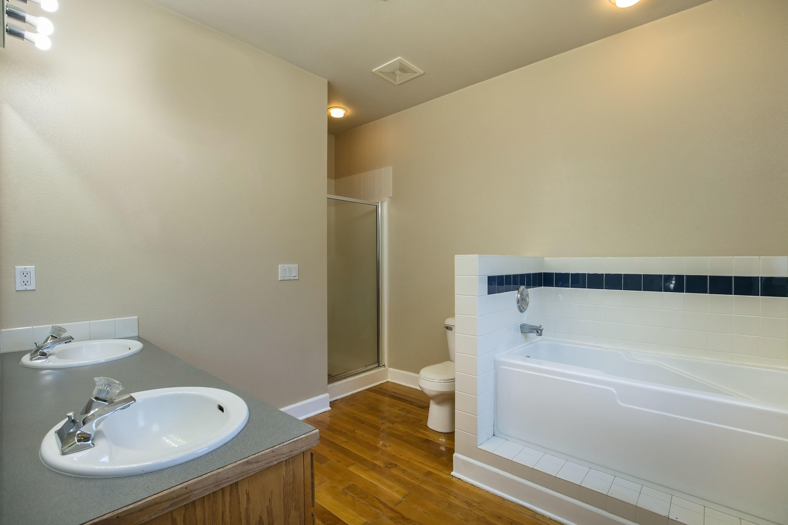 Oak Tree - Residential