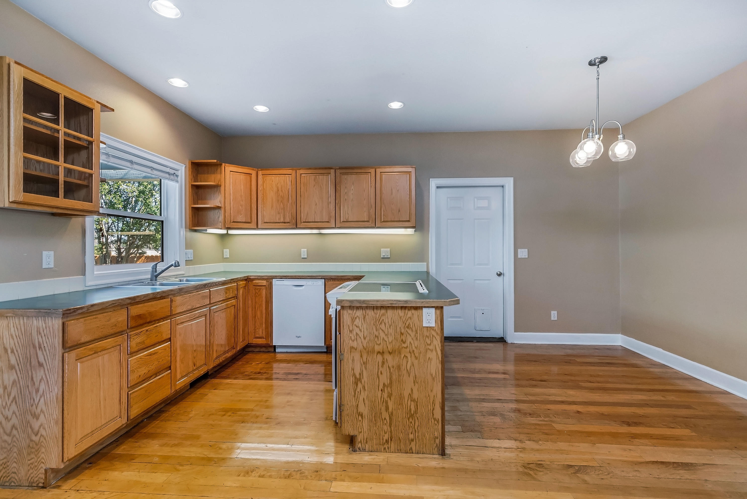 Oak Tree - Residential