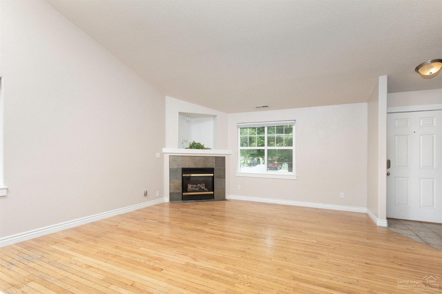 Larkspur - Residential