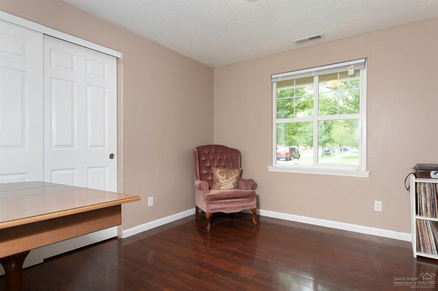 Larkspur - Residential