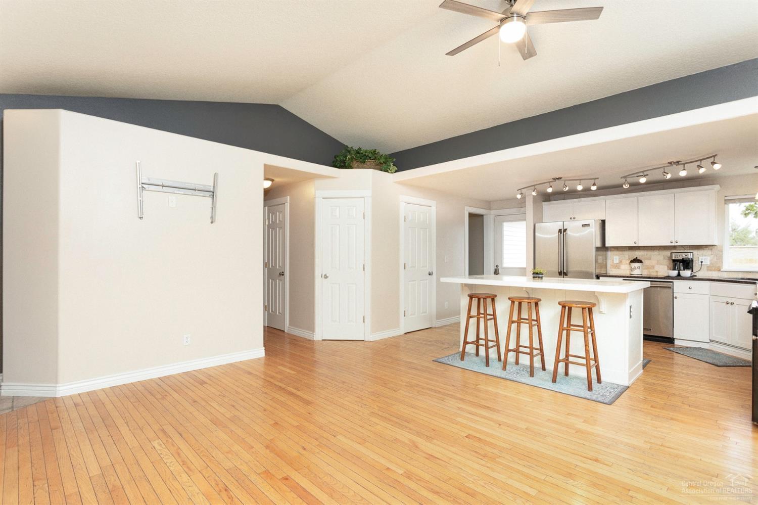 Larkspur - Residential