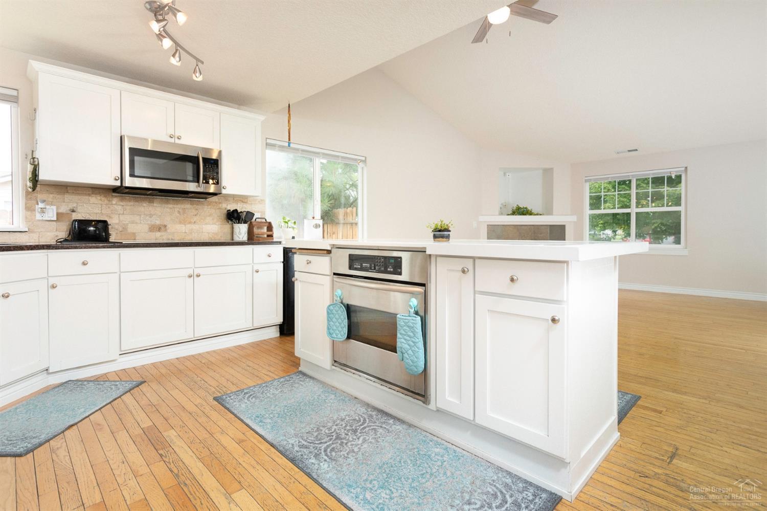 Larkspur - Residential