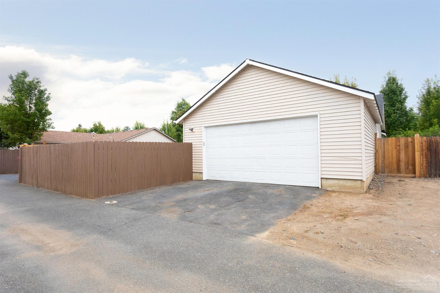 Larkspur - Residential