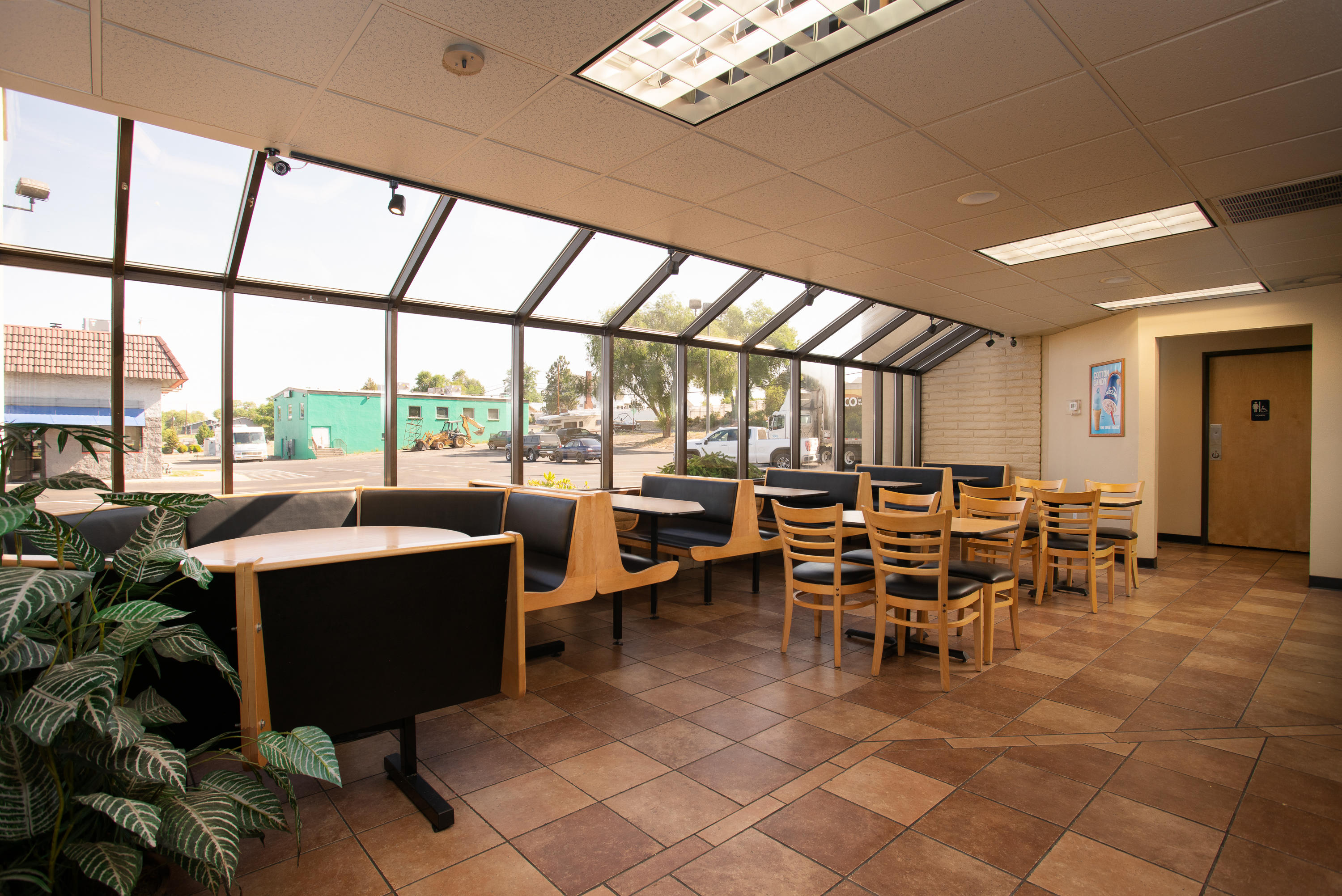 Palmain - Commercial Sale