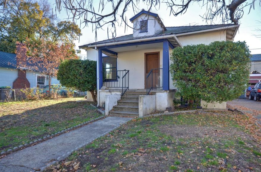 Charming cottage close to schools, shopping, college, library, and transit. This home features original hard wood floors and spacious living space. Great for a 1st time home buyer.