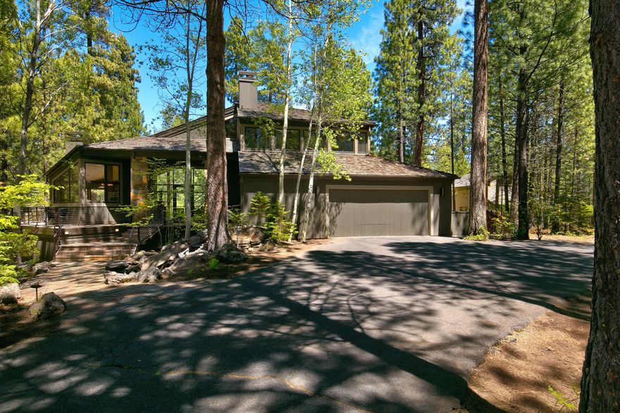 Designed by Steve Van Sant, this incredible property offers luxury at its finest in Black Butte Ranch. The home features 4 bedrooms and 5 baths with an incredible master suite, plus room for the entire family. When you enter through the front door, be greeted by incredible views of the 12th fairway with floor to ceiling windows in the vaulted great room. The remodeled kitchen is fit for a
chef. Outside of the home, be stunned by incredible water features, plenty of outdoor living space, and more. No detail was spared in the build of this exquisite property and it's a must see to truly appreciate.