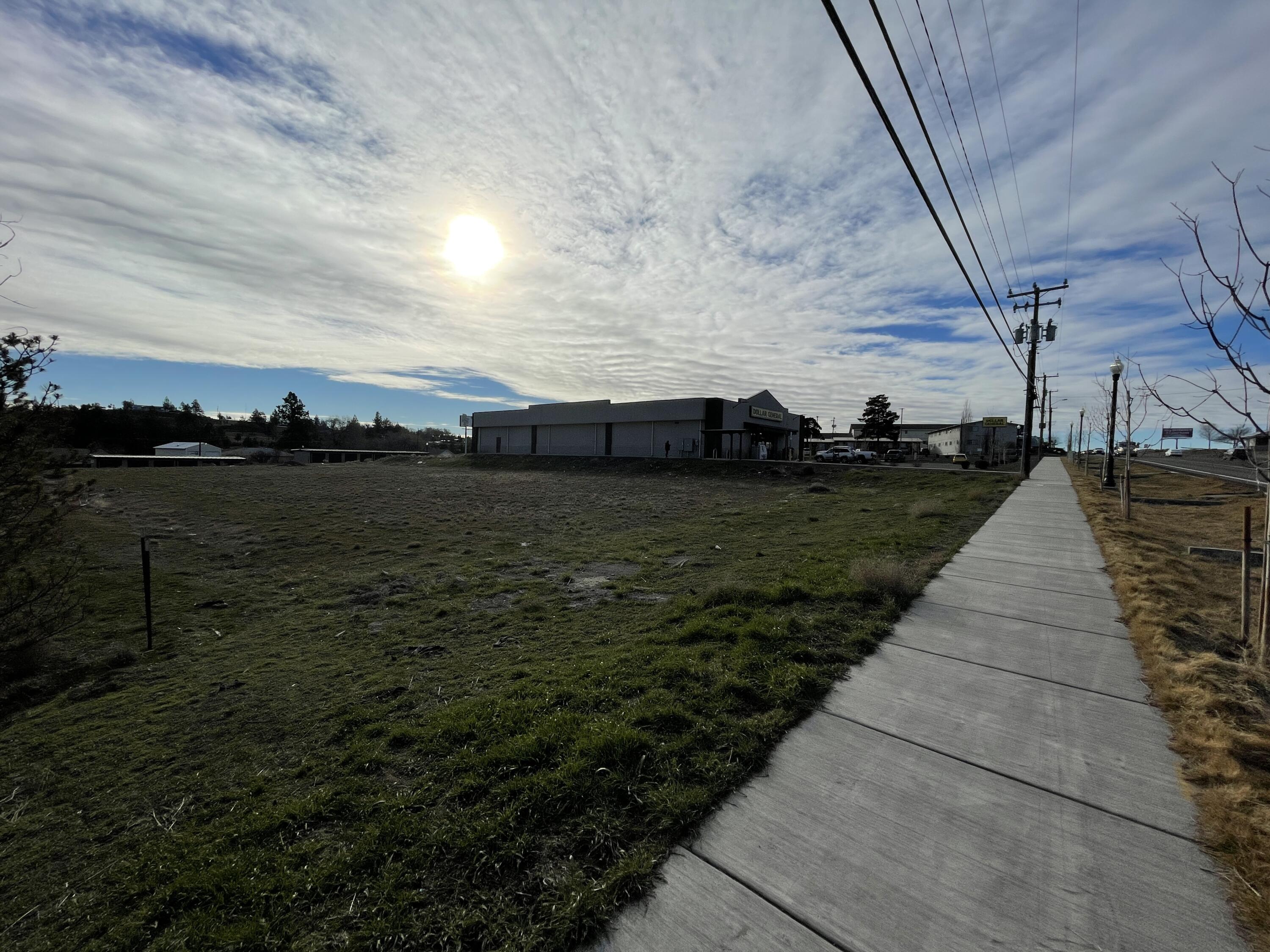 Madras - Commercial Sale