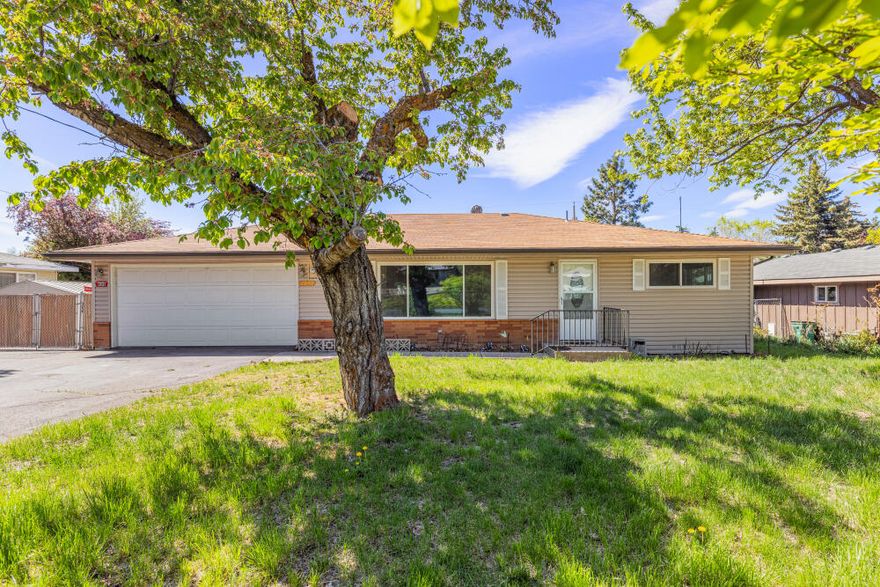 This 1984 sf home has fresh paint inside with new carpets. Home offers large Family room plus living room, 3-bedroom 2-bath home, covered back deck, fenced back yard, kitchen has Skylight and freshly painted cabinets, mud/laundry room. 2-Car Garage, Large driveway offers RV parking plus additional storage building