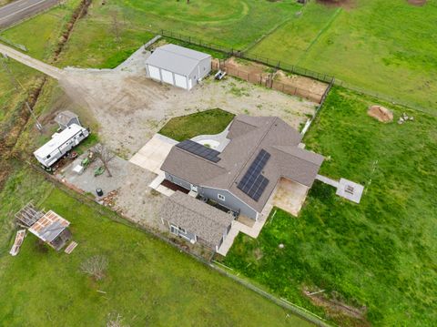 Tiny photo for 597 Bigham Brown Road, Eagle Point, OR 97524 (MLS # 220212955)
