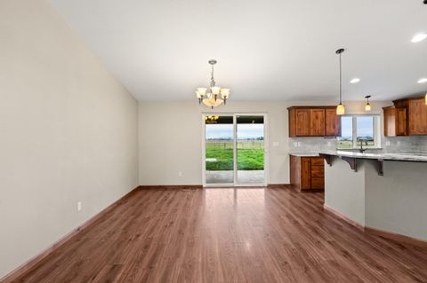 Tiny photo for 597 Bigham Brown Road, Eagle Point, OR 97524 (MLS # 220212955)