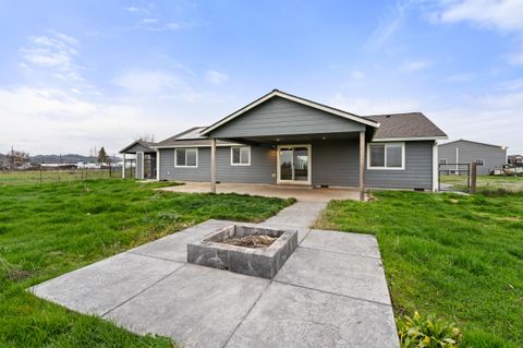 Tiny photo for 597 Bigham Brown Road, Eagle Point, OR 97524 (MLS # 220212955)