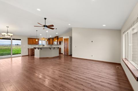 Tiny photo for 597 Bigham Brown Road, Eagle Point, OR 97524 (MLS # 220212955)