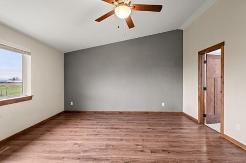 Tiny photo for 597 Bigham Brown Road, Eagle Point, OR 97524 (MLS # 220212955)