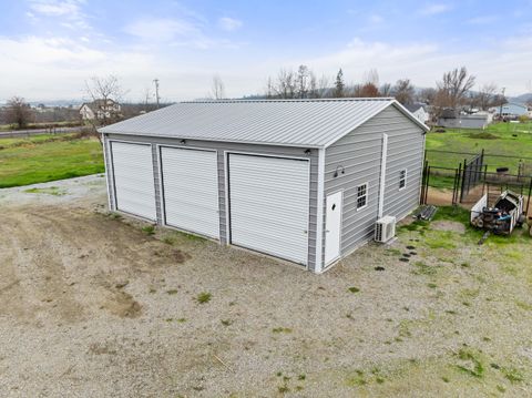 Tiny photo for 597 Bigham Brown Road, Eagle Point, OR 97524 (MLS # 220212955)