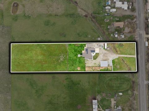 Tiny photo for 597 Bigham Brown Road, Eagle Point, OR 97524 (MLS # 220212955)