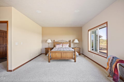 Tiny photo for 6900 NE 1st Street, Redmond, OR 97756 (MLS # 220222696)
