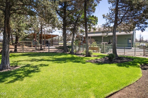 Tiny photo for 6900 NE 1st Street, Redmond, OR 97756 (MLS # 220222696)