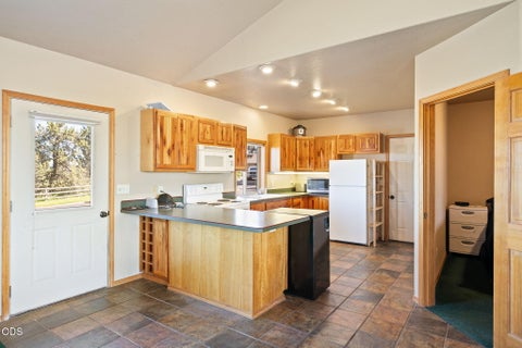 Tiny photo for 6900 NE 1st Street, Redmond, OR 97756 (MLS # 220222696)