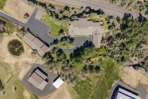 Tiny photo for 6900 NE 1st Street, Redmond, OR 97756 (MLS # 220222696)
