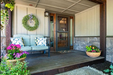 Tiny photo for 62968 Fresca Street, Bend, OR 97703 (MLS # 220224421)
