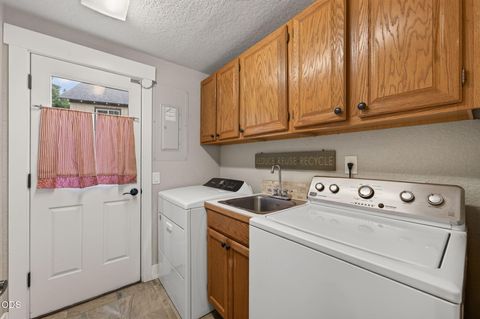 Tiny photo for 62968 Fresca Street, Bend, OR 97703 (MLS # 220224421)
