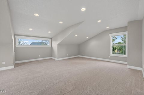 Tiny photo for 62968 Fresca Street, Bend, OR 97703 (MLS # 220224421)