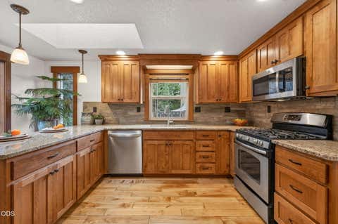 Tiny photo for 62968 Fresca Street, Bend, OR 97703 (MLS # 220224421)