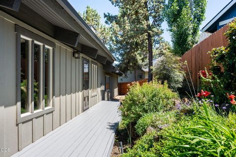 Tiny photo for 62968 Fresca Street, Bend, OR 97703 (MLS # 220224421)