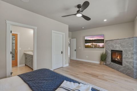 Tiny photo for 1041 E Timber Pine Drive, Sisters, OR 97759 (MLS # 220217840)