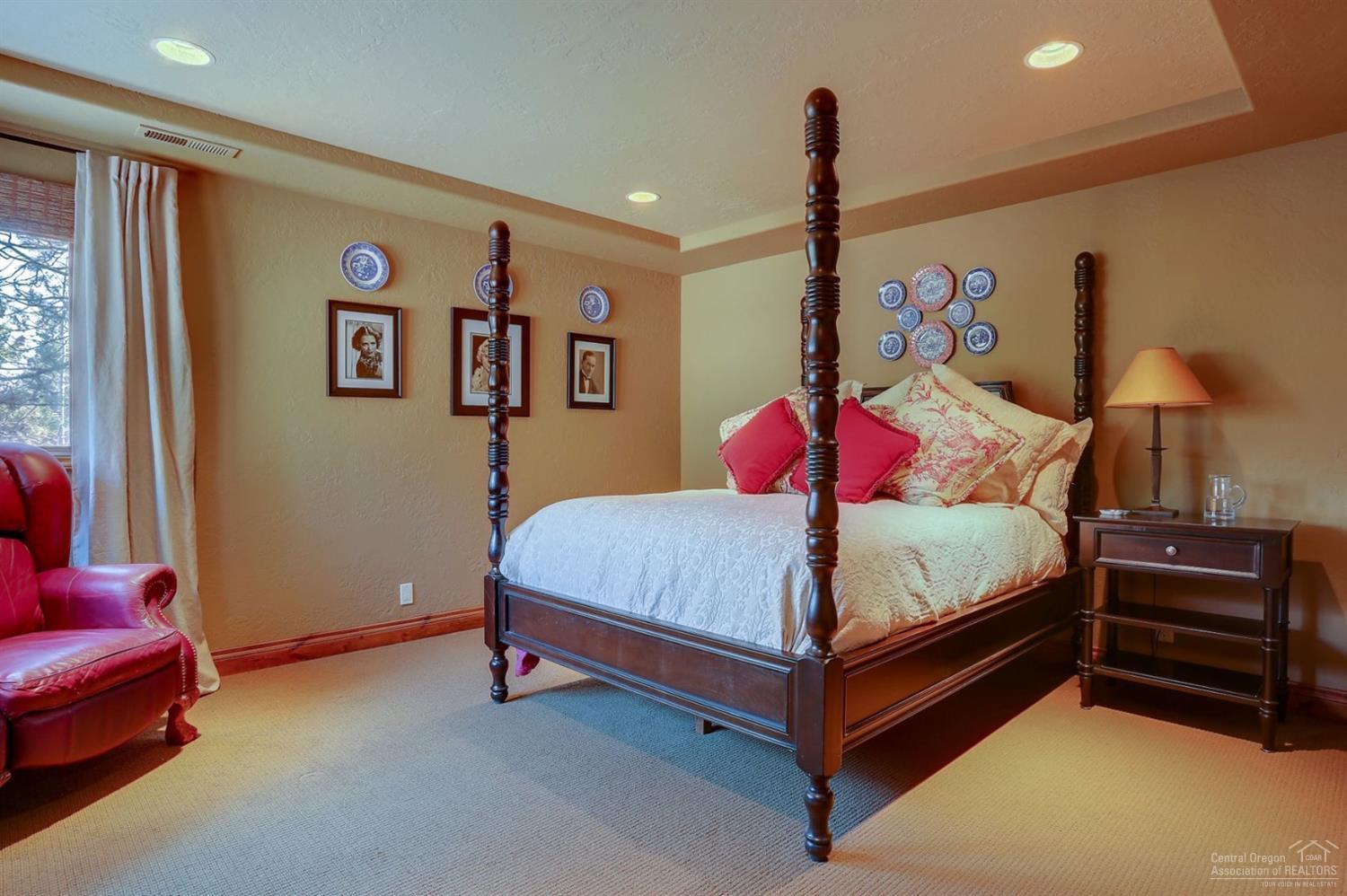 Broken Top - Residential