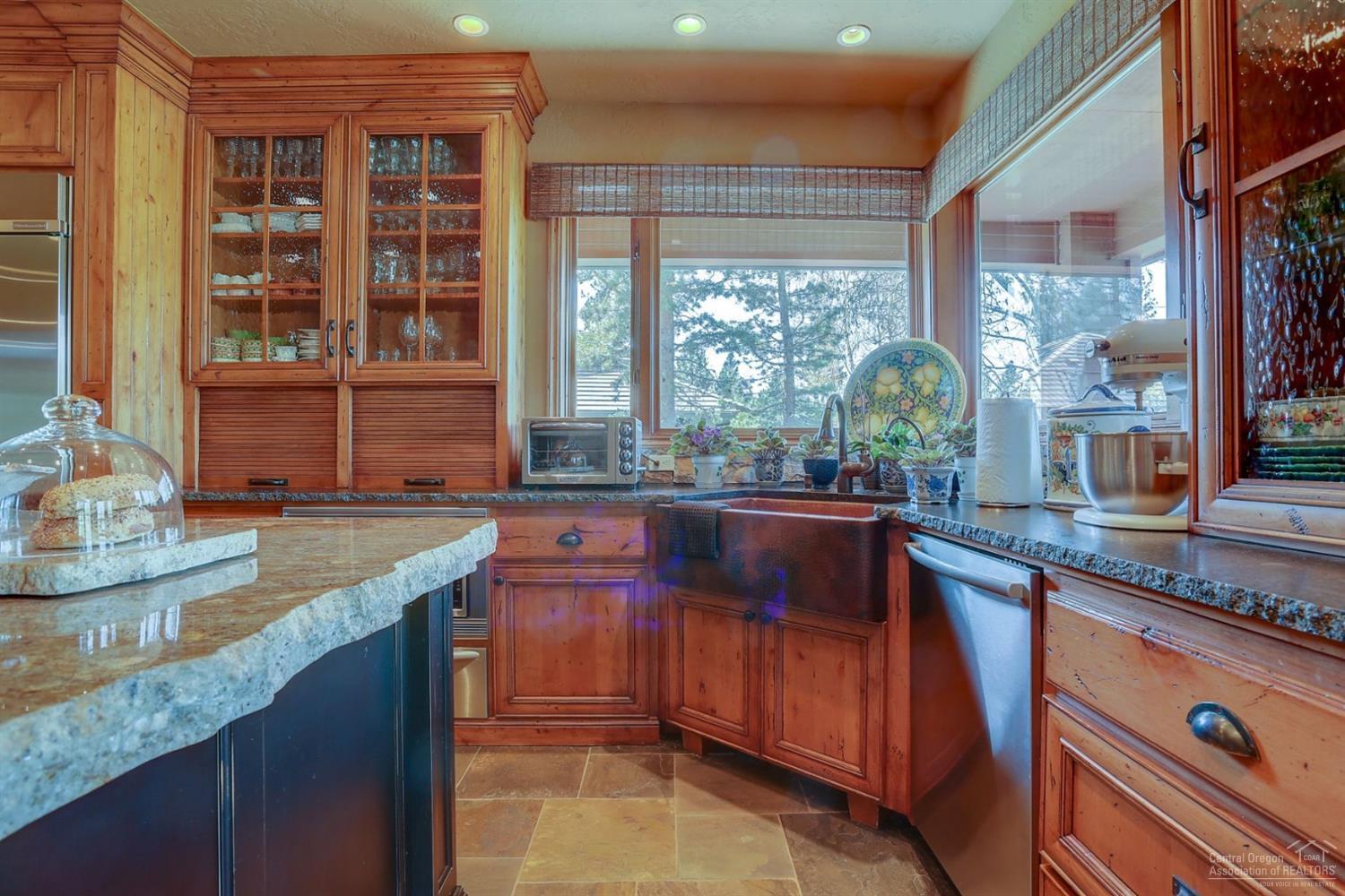 Broken Top - Residential