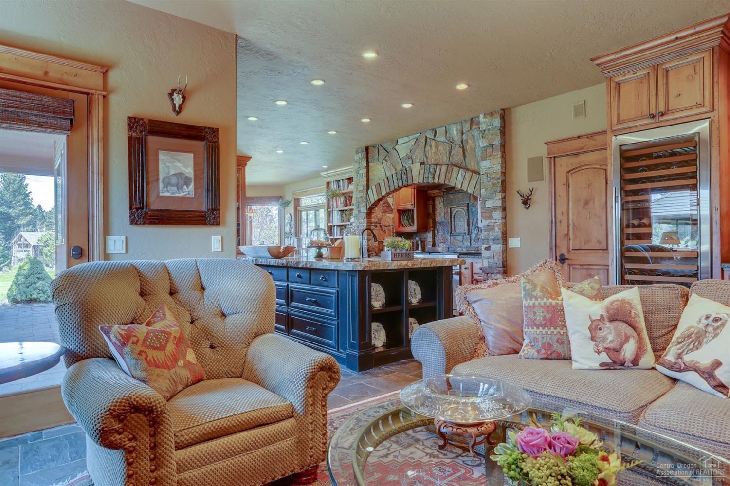 Broken Top - Residential