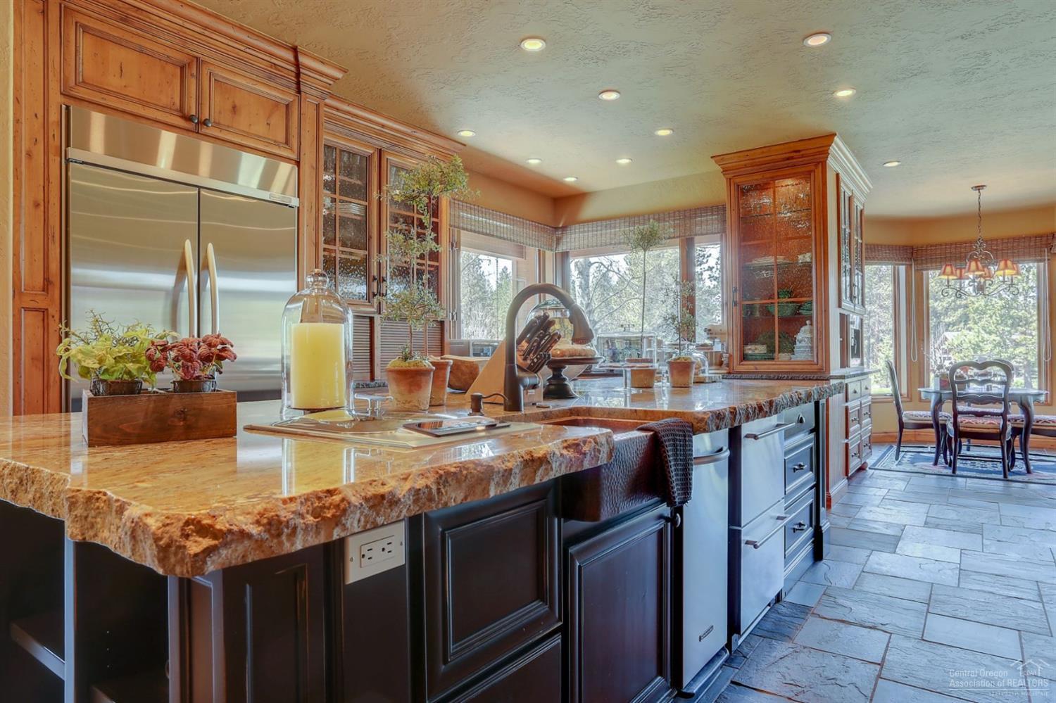 Broken Top - Residential