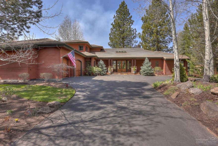 Kitchen Kaleidoscope Tour Home on the 16th hole of Broken Top golf course. This Steve Madsen home was substantially rebuilt in 2007 with every amenity including fabulous cook's kitchen with top of the line appliances & 150 bottle Subzero wine cooler. Mostly ground floor living, including large master, office, and finished oversized garage. Amazing views, perennial gardens, waterfall and pond. The perfect house for entertaining or just kicking back. Owner is a retired Oregon real estate agent.
