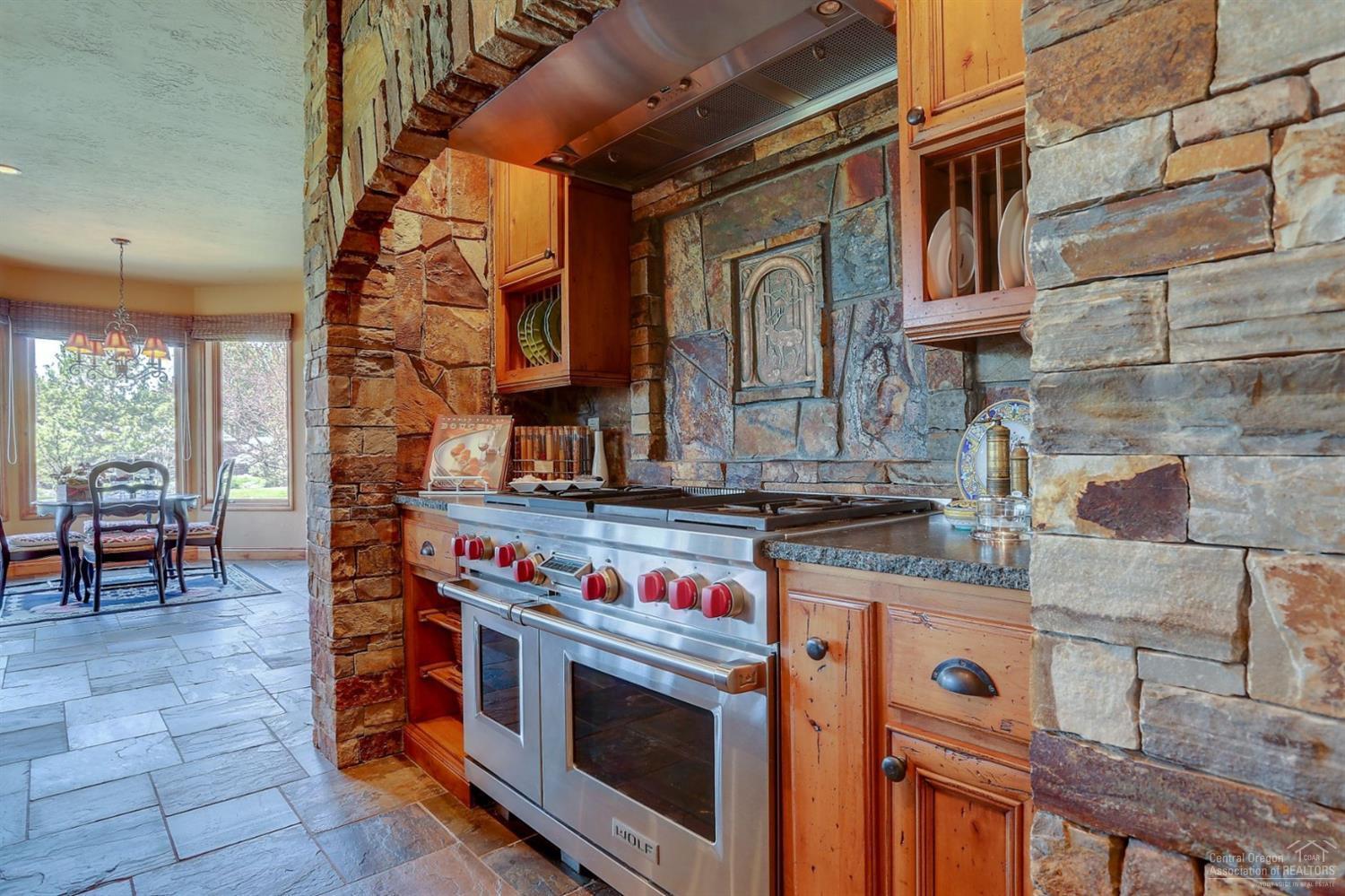 Broken Top - Residential