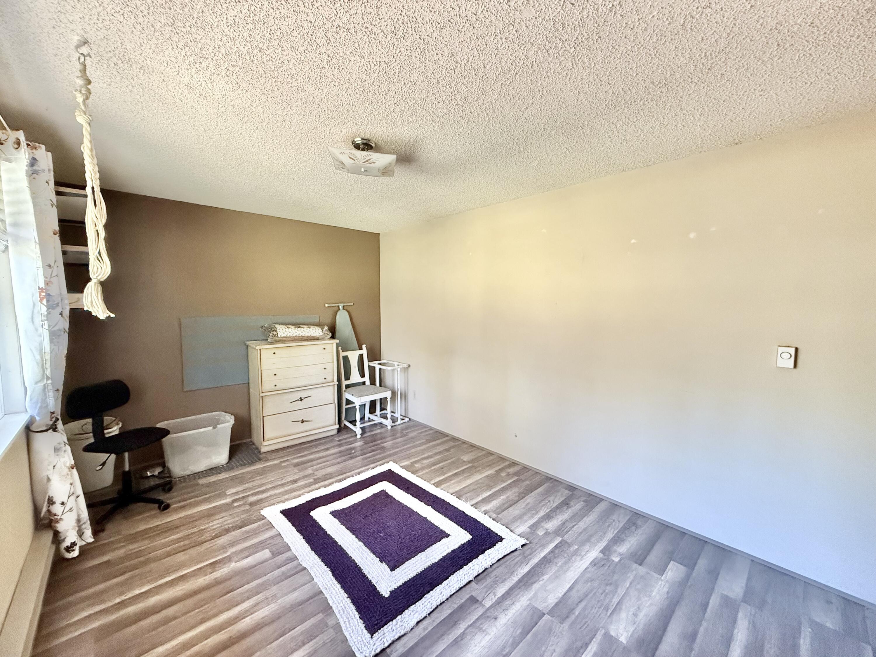 Irish Bend - Residential