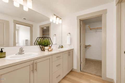 Tiny photo for 4615 SW Salmon Avenue, Redmond, OR 97756 (MLS # 220226591)