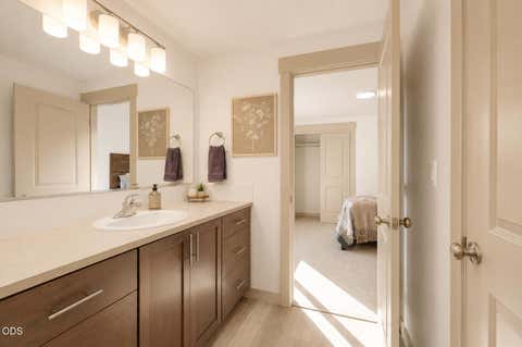 Tiny photo for 4615 SW Salmon Avenue, Redmond, OR 97756 (MLS # 220226591)