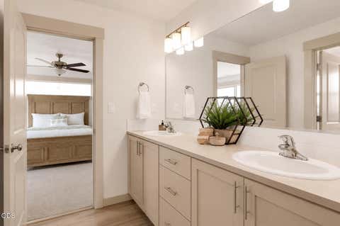 Tiny photo for 4615 SW Salmon Avenue, Redmond, OR 97756 (MLS # 220226591)