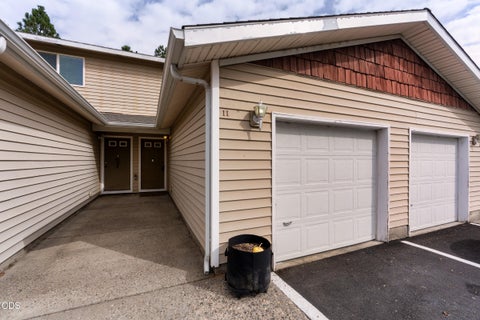 Photo of 2610 SW 23rd Street #UNIT 11, Redmond, OR 97756 (MLS # 220228778)