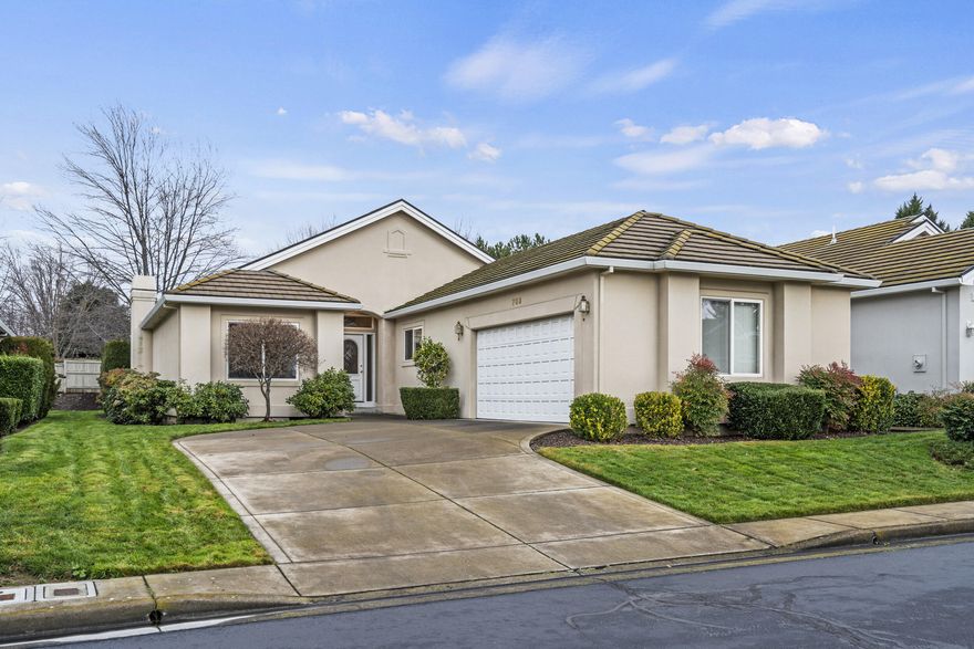 Lovely single level 2 Bedroom, 2 Bath home in the desirable gated community of Alder Creek in East Medford, This home features vaulted ceilings, large family room with gas fireplace, spacious kitchen with dining nook and access to the covered patio. Mahar Homes built house with skylights, walk in shower in the Primary Bedroom. This home sits on Summerwood Drive that backs up to the edge of the development, so no homes behind you. Enjoy your morning coffee on your spacious covered patio. Stucco
finish, 2 car garage with off street driveway parking. Association dues of $242 per month covers landscaping, gate, management. New Water Heater. HVAC serviced 1/25.